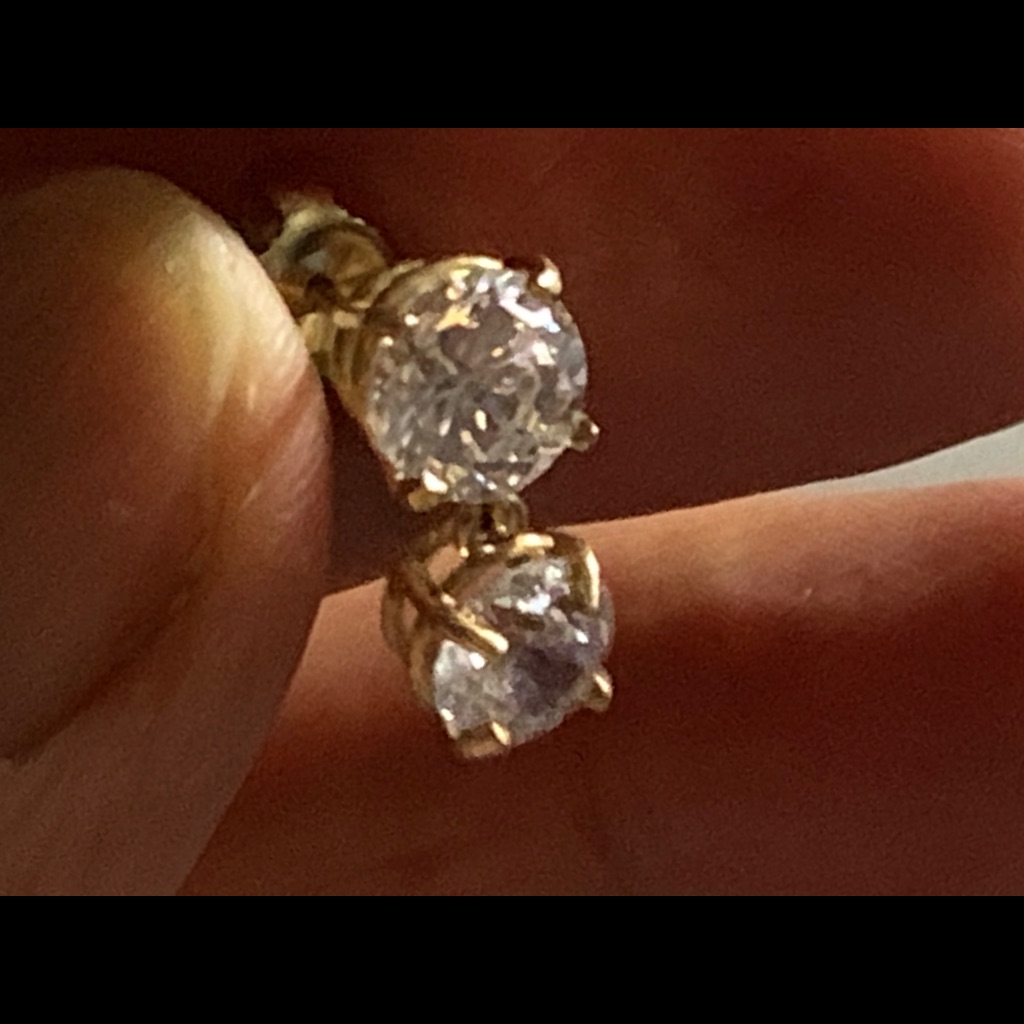14k Gold Single Earring. Firm